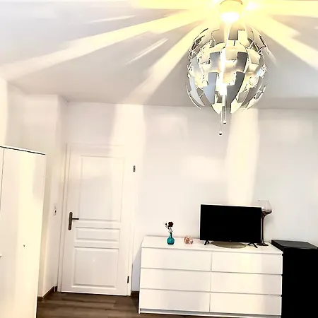 Jasmin B Hostel